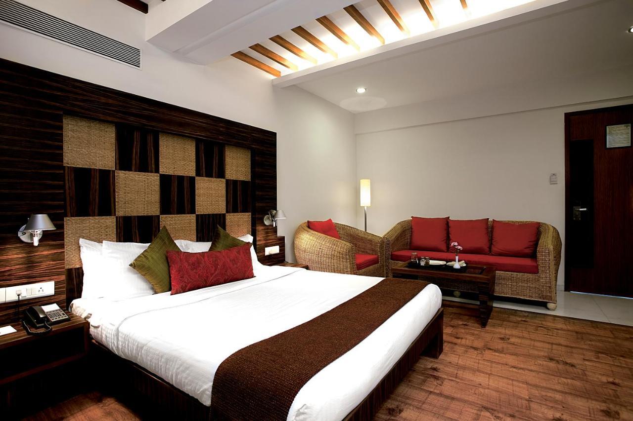 Hotel Jewel Of Chembur Bombaim Quarto foto
