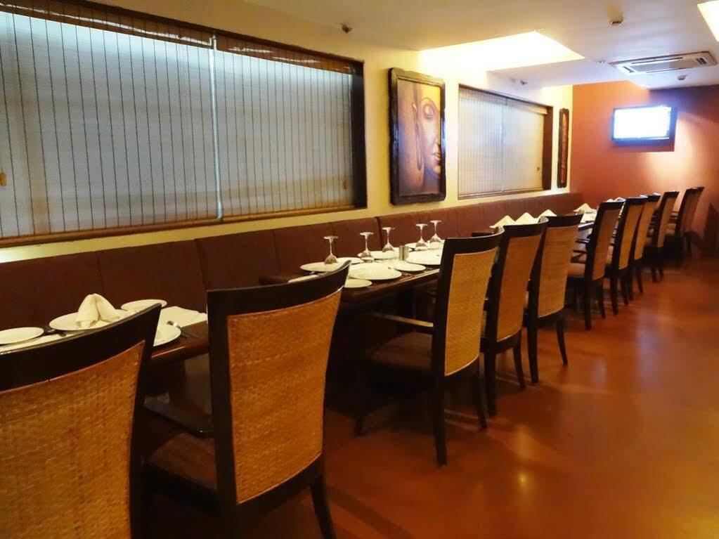 Hotel Jewel Of Chembur Bombaim Exterior foto
